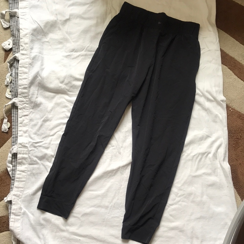 NIKE Bliss Training Pants SIZE M